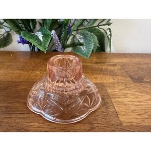 Vintage Pink Depression Glass Candle Holder Art Deco Leaf Pattern‎ Glass Decor